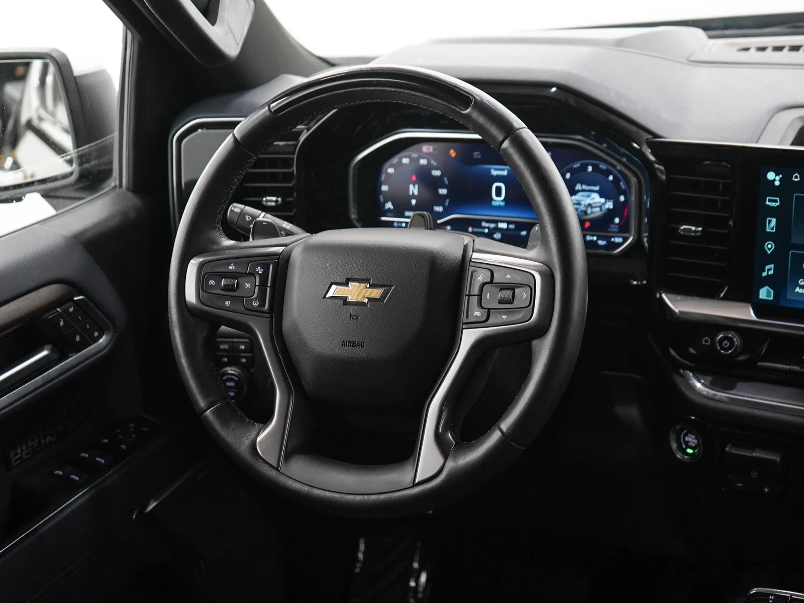Used 2025 Black Chevrolet High Country image 13