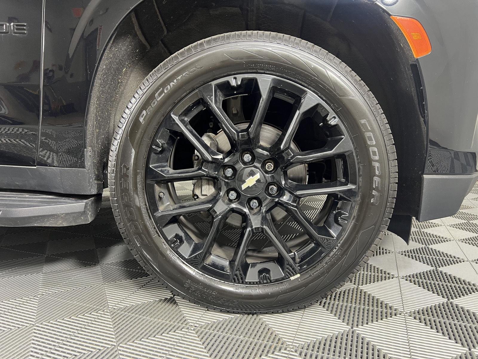 Used 2023 Black Chevrolet Premier image 13