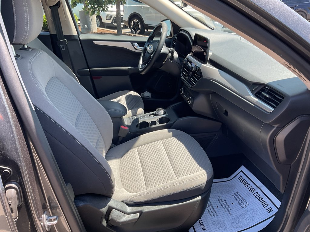 Used 2020 Magnetic Metallic Ford SE image 11