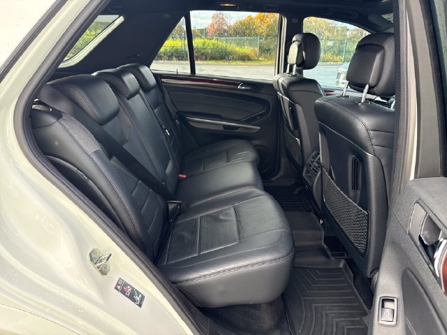 Used 2010 Arctic White Mercedes-Benz ML 63 AMG® image 12