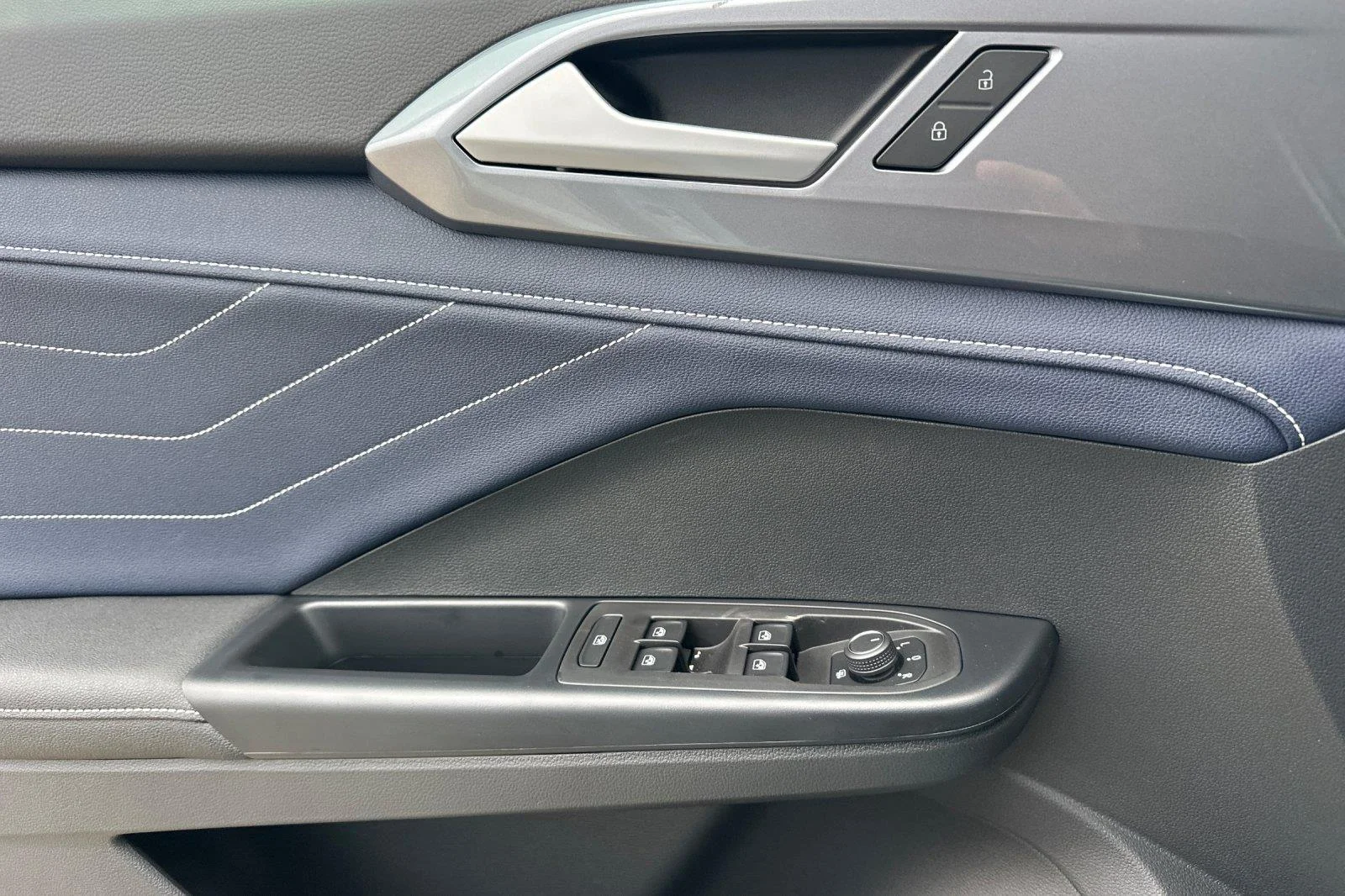 New 2026 Monument Gray Volkswagen SEL image 11