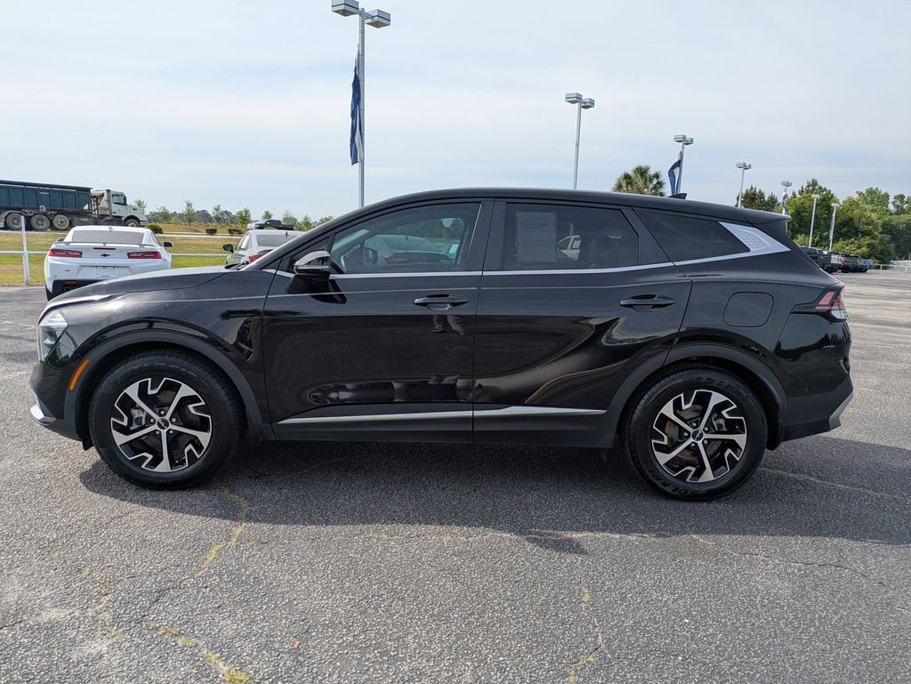 Used 2023 Black Kia EX image 9