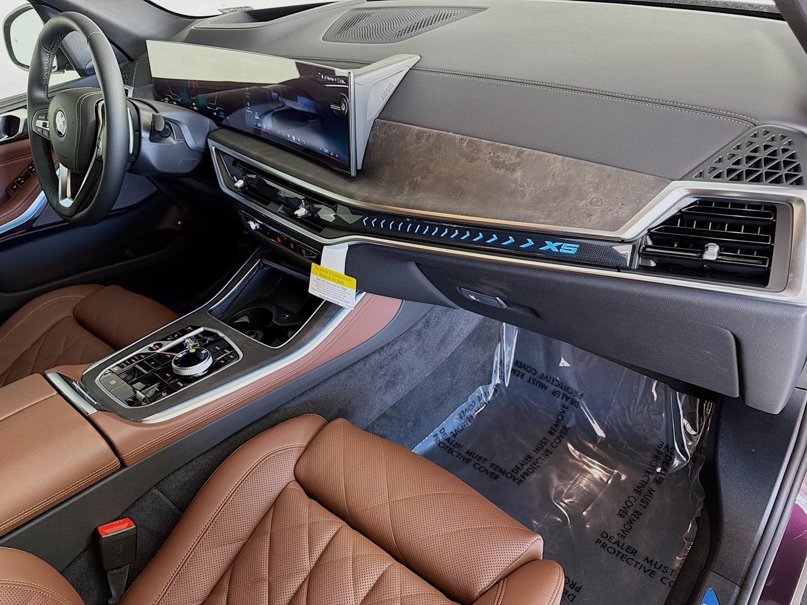 New 2026 Mora Metallic BMW xDrive50e image 31