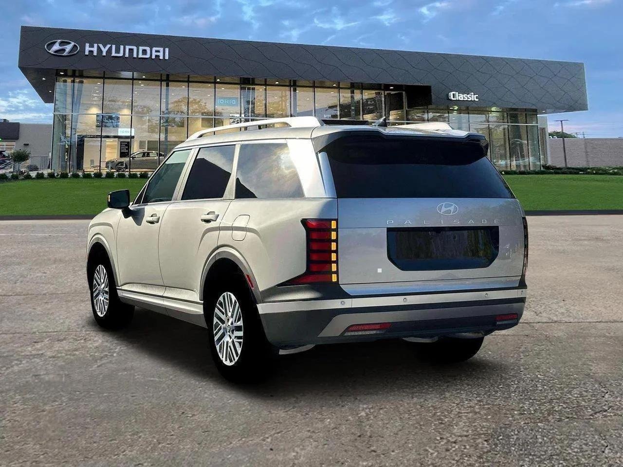 New 2026 Typhoon Silver Metallic Hyundai SEL 7P image 5