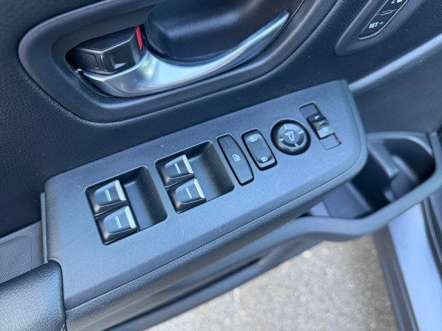 Used 2024 Gray Honda EX-L image 27