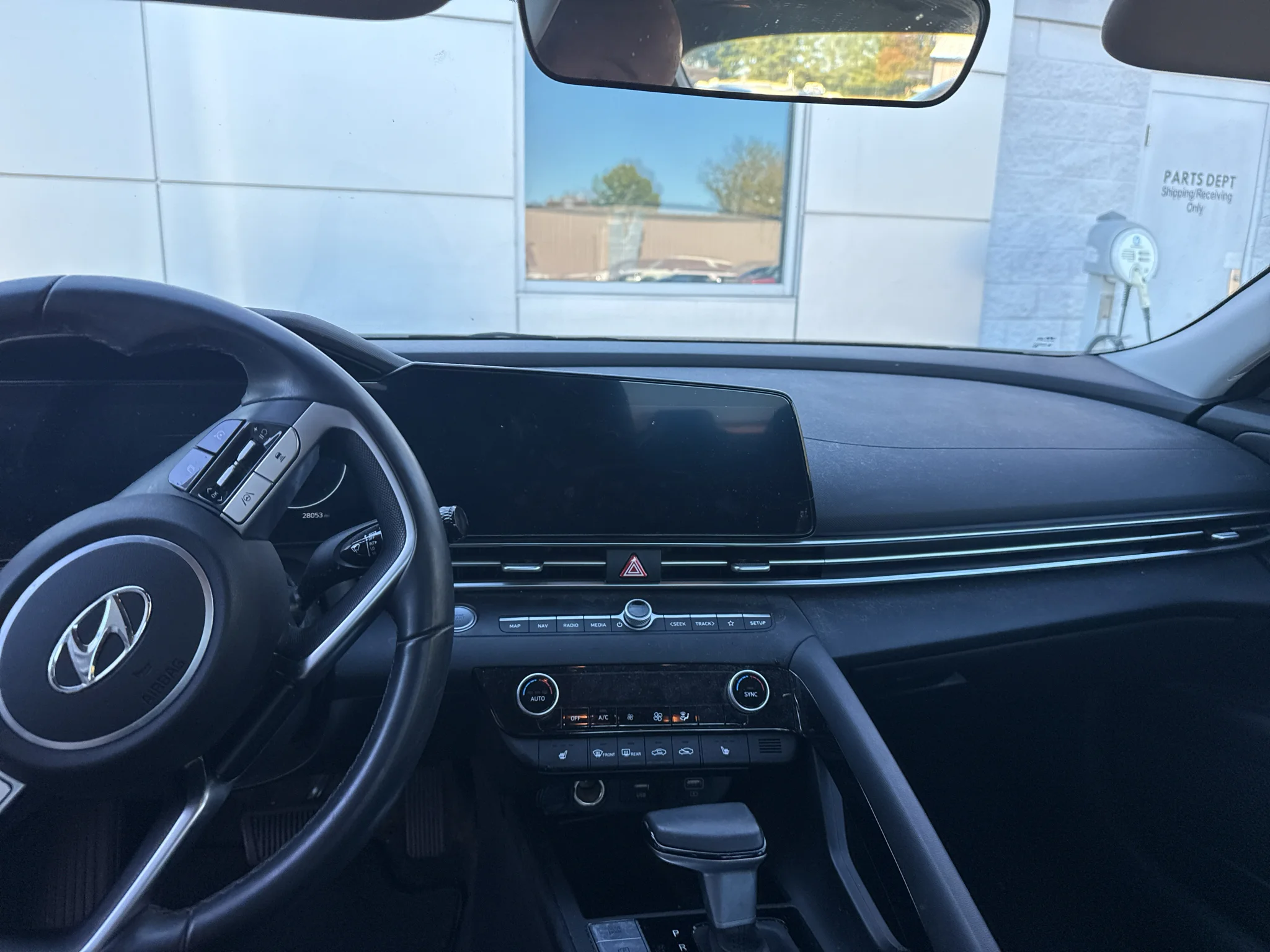 Used 2023 Onyx Black Hyundai SEL image 9