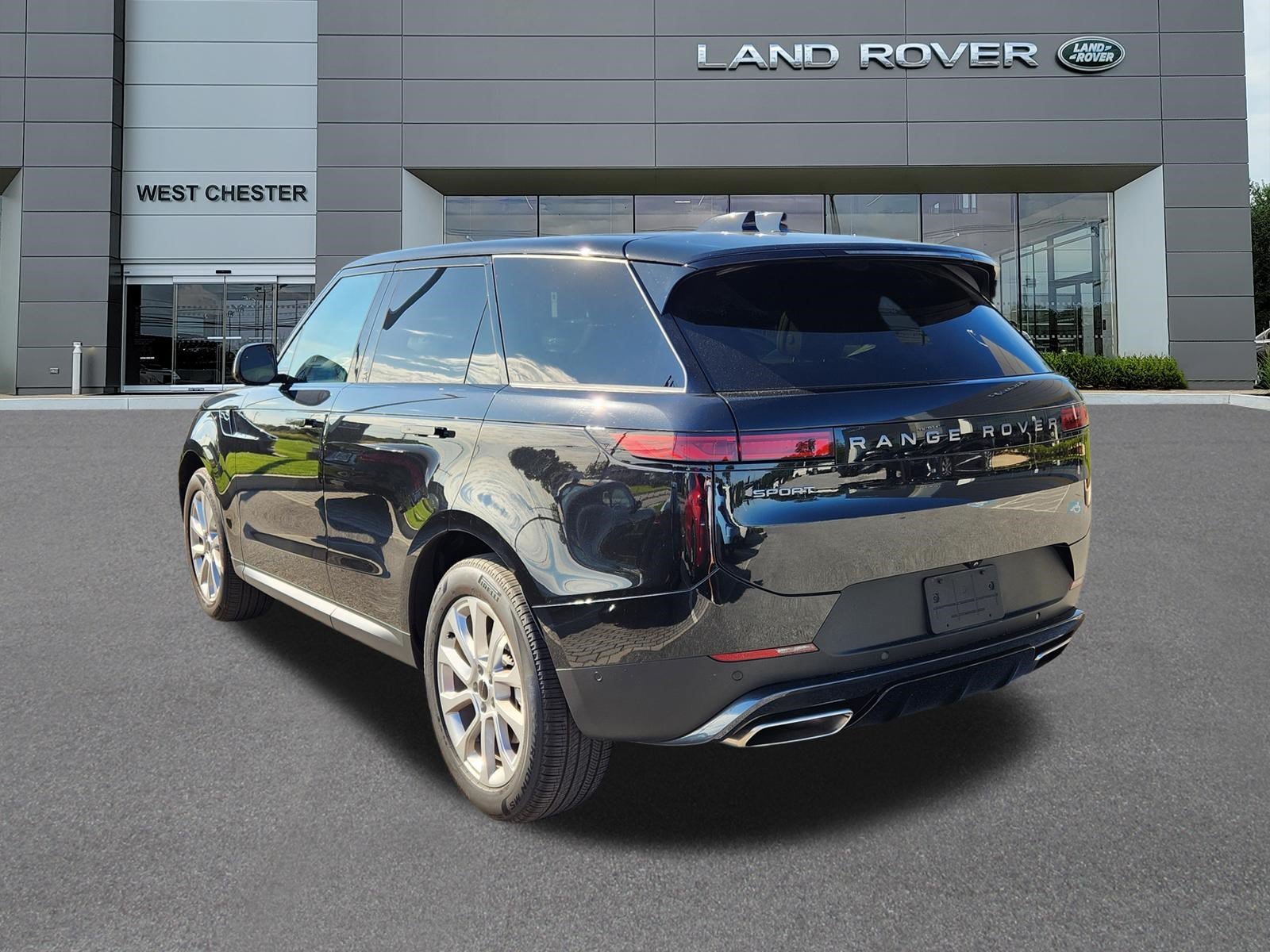 Certified Used 2026 Santorini Black Metallic Land Rover SE image 3