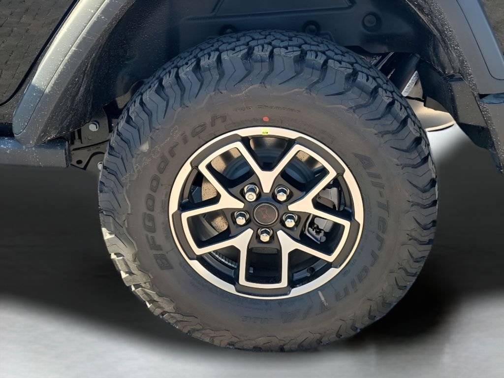 New 2026 Black Clear-Coat Exterior Paint Jeep Rubicon image 18