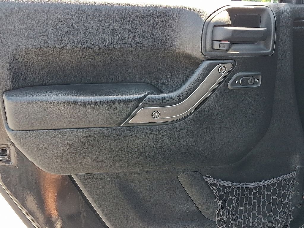 Used 2017 Black Jeep Sport image 12
