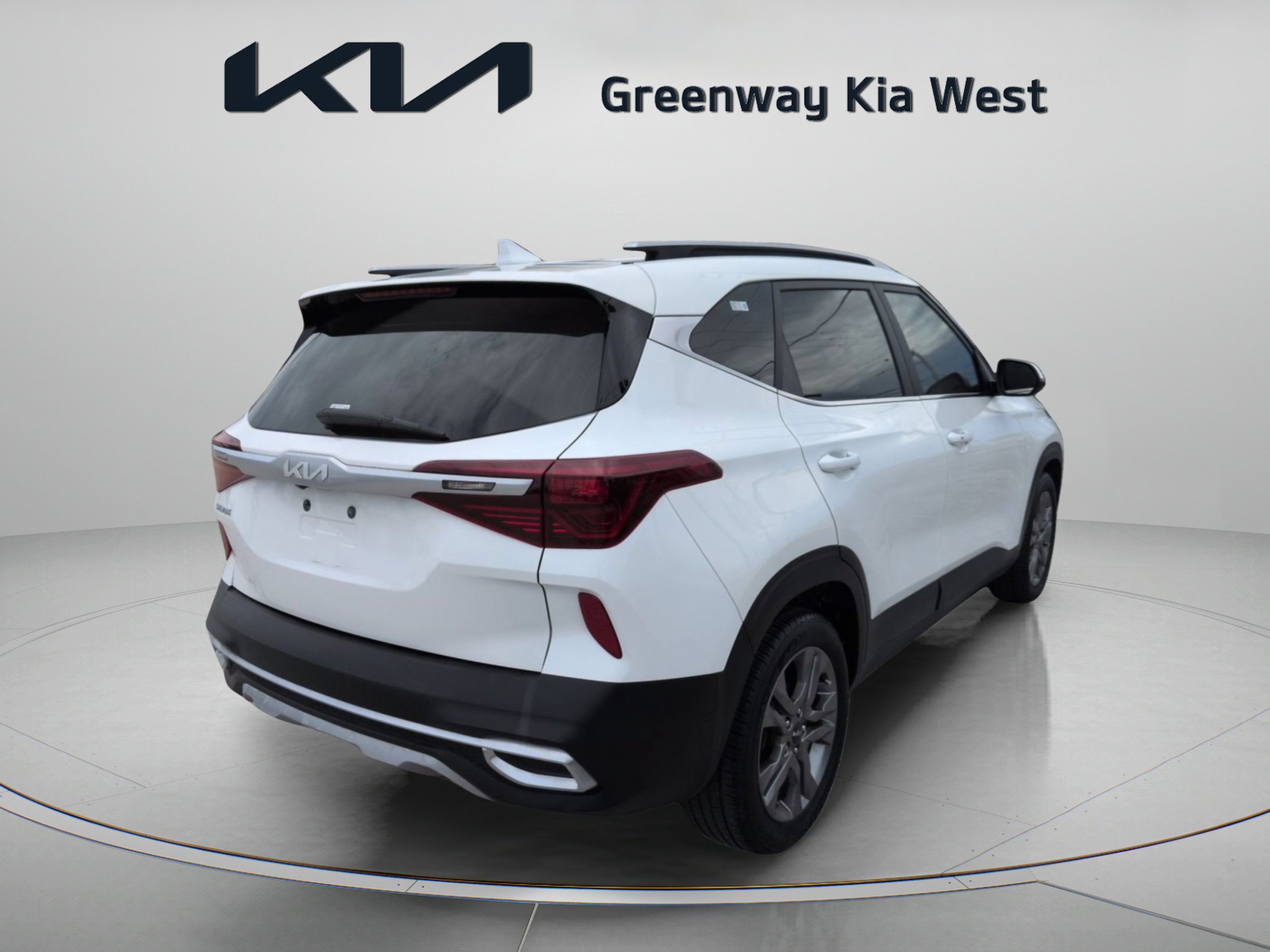 Certified Used 2022 Snow White Pearl Kia S image 8
