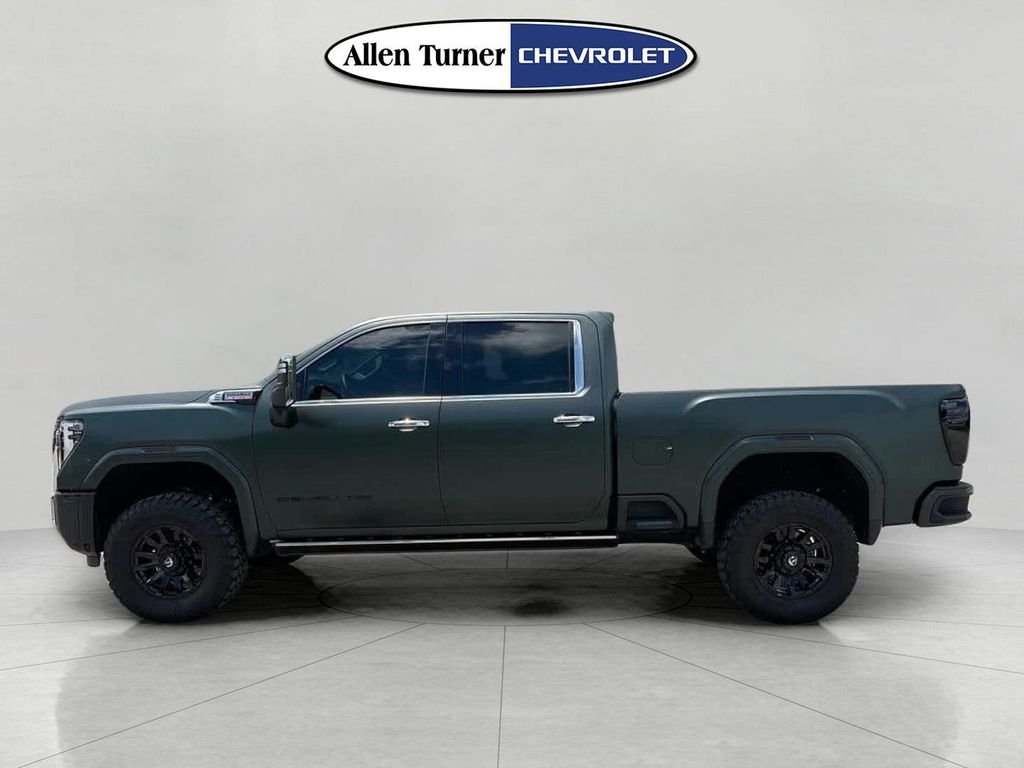 Used 2024 White GMC Denali image 6