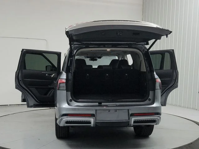 Used 2025  INFINITI SENSORY image 14