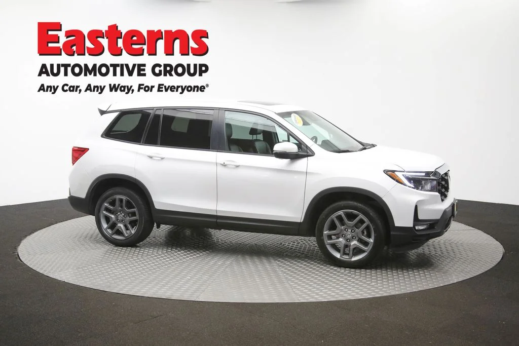 Used 2023 White Honda EX-L image 49
