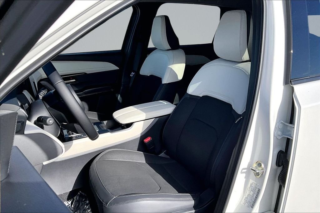 New 2026 Rhodium White Metallic Mazda 2.5 S Preferred AWD image 9