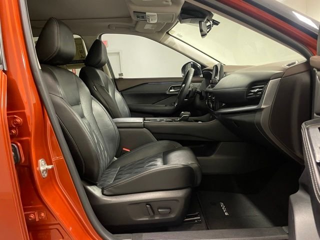Used 2021 Orange Nissan Platinum image 22