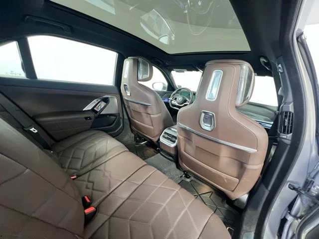 New 2024 Oxide Grey metallic BMW eDrive50 image 36