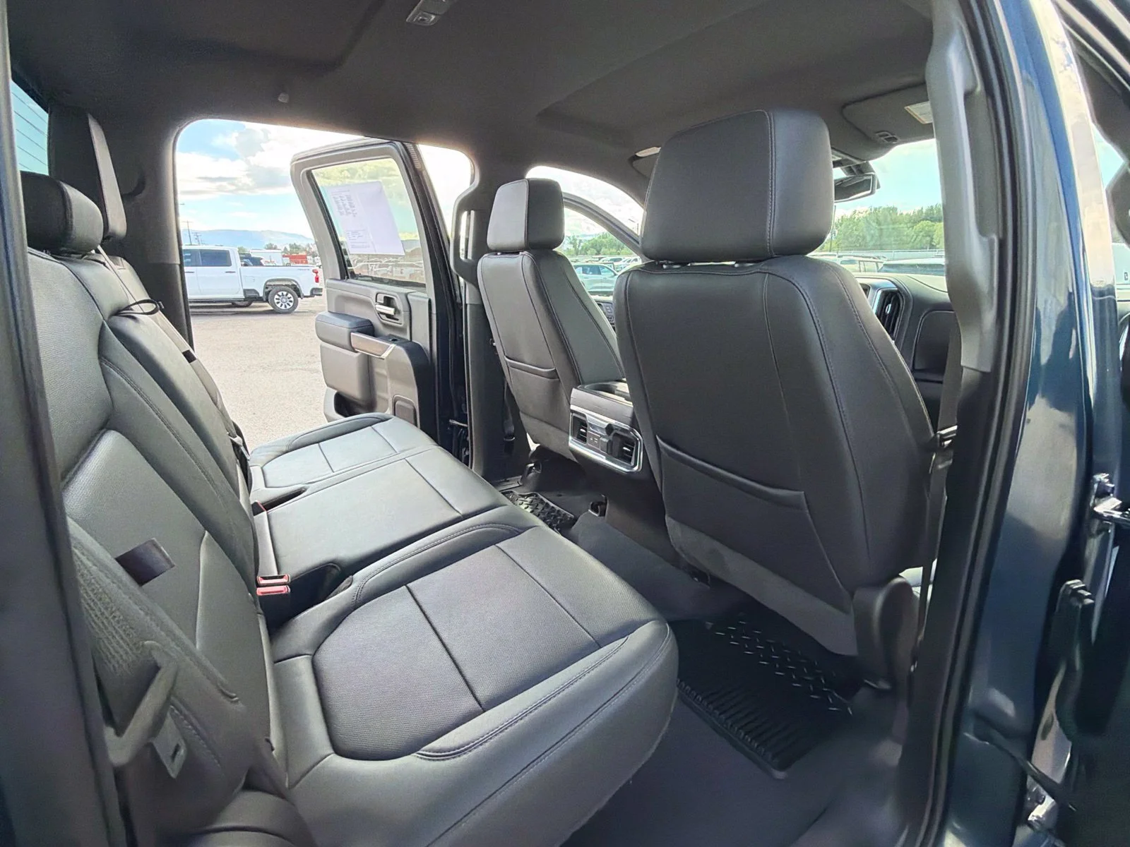 Used 2022 PACIFIC BLUE METALLIC GMC SLT image 38