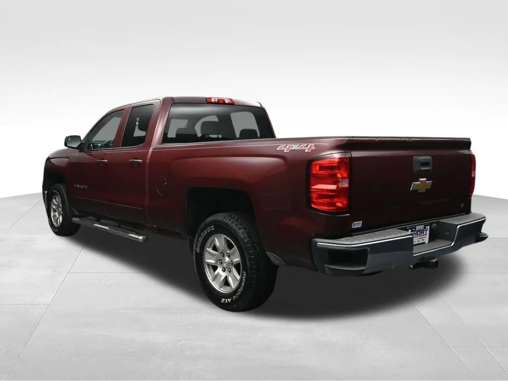 Used 2015 Red Chevrolet LT image 3