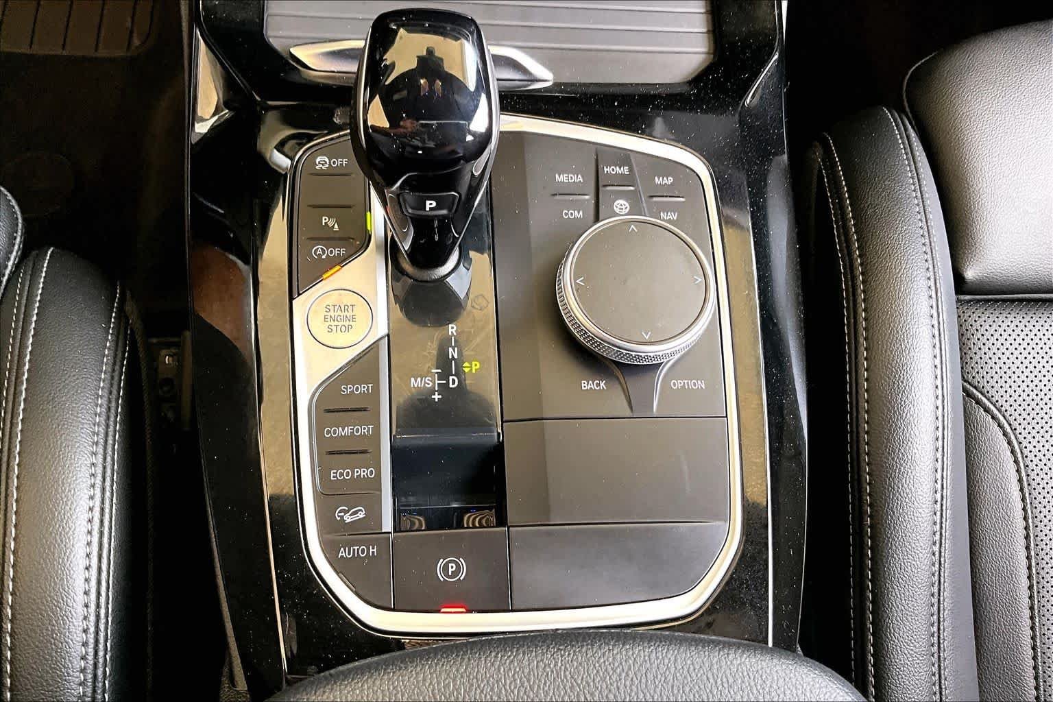 Used 2022 Phytonic Blue Metallic BMW xDrive30i image 34