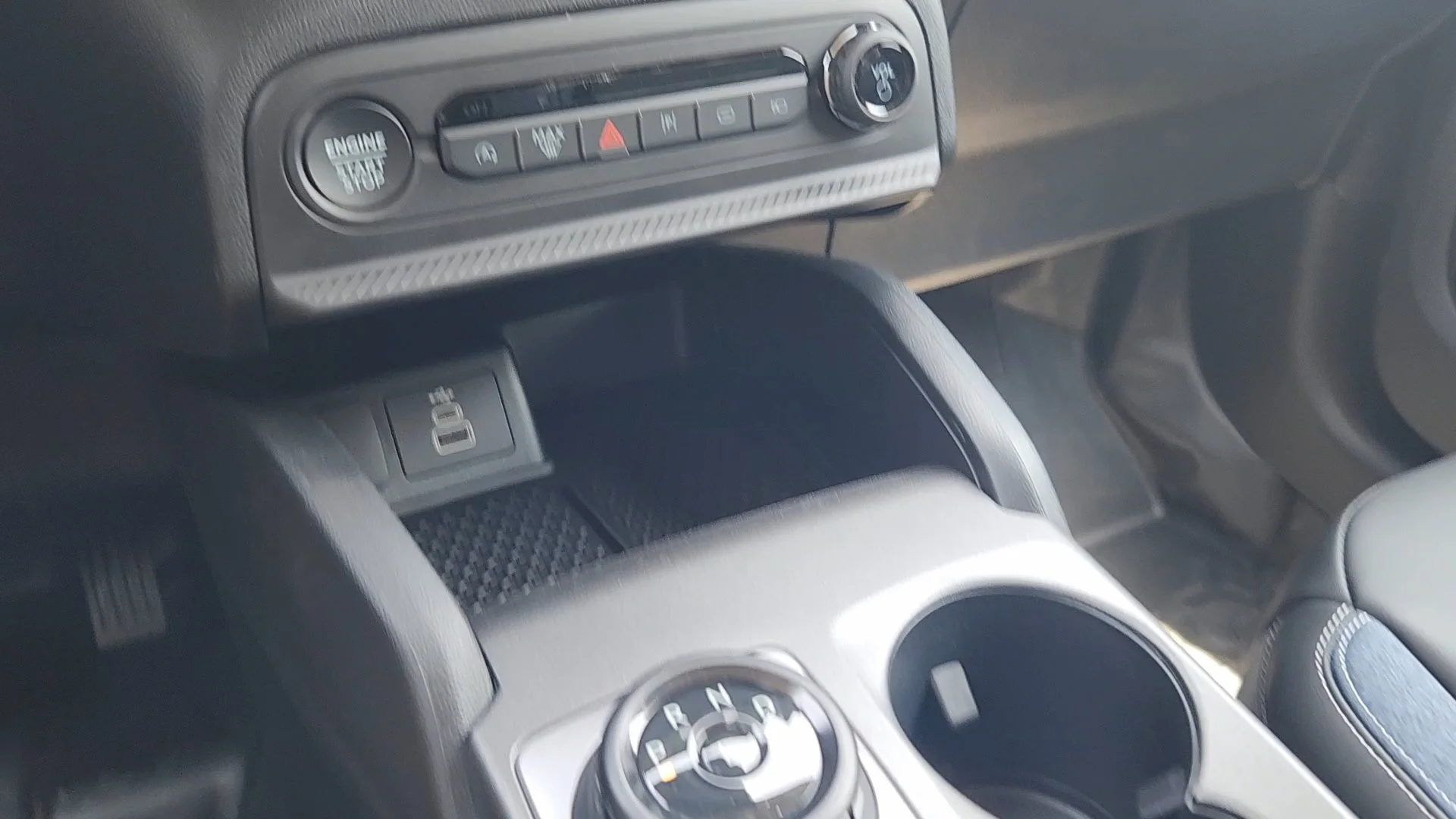 New 2026 Azure Gray Metallic Tri-Coat Ford Outer Banks image 25