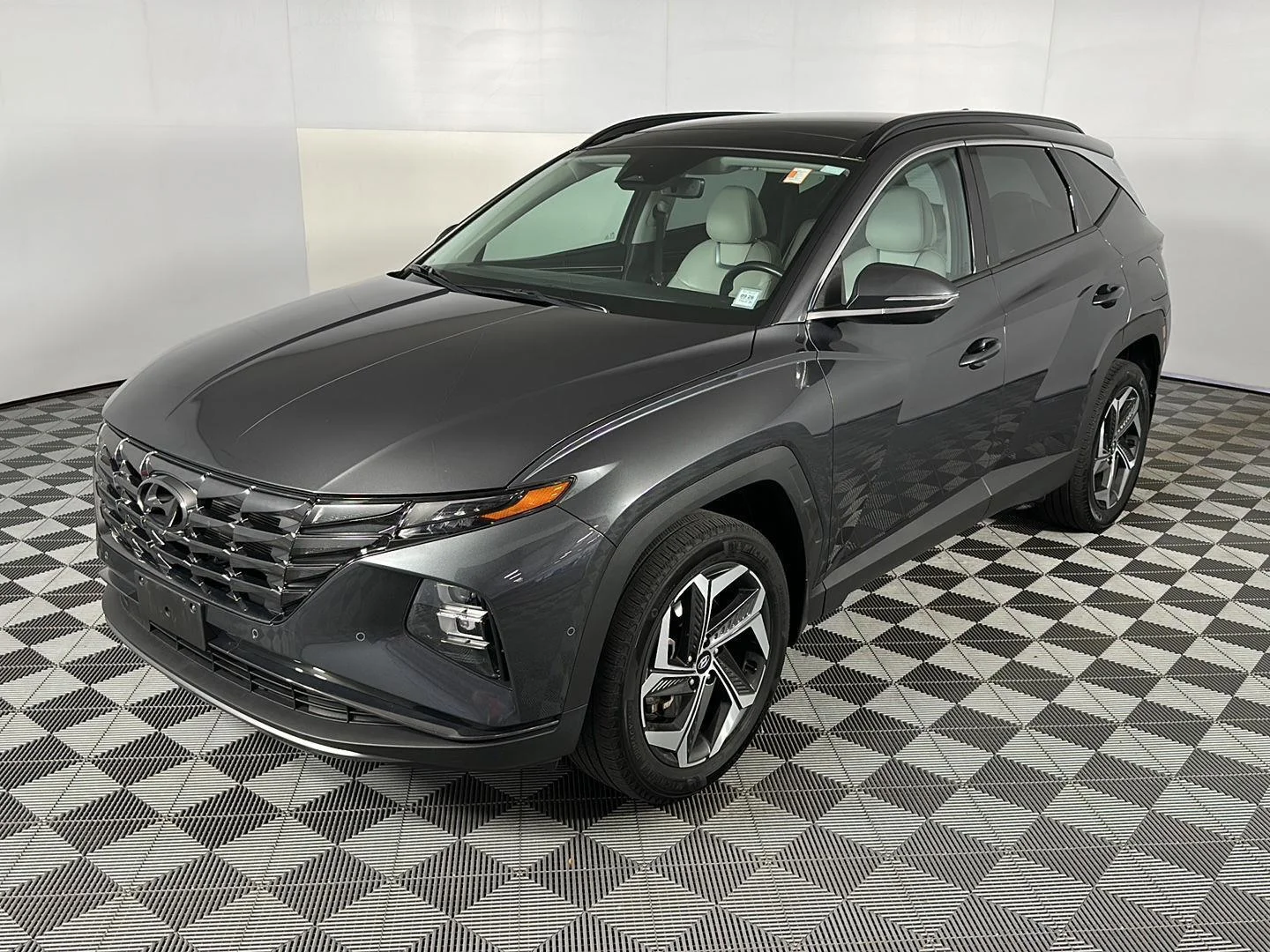 Used 2023 Portofino Gray Hyundai Limited image 5