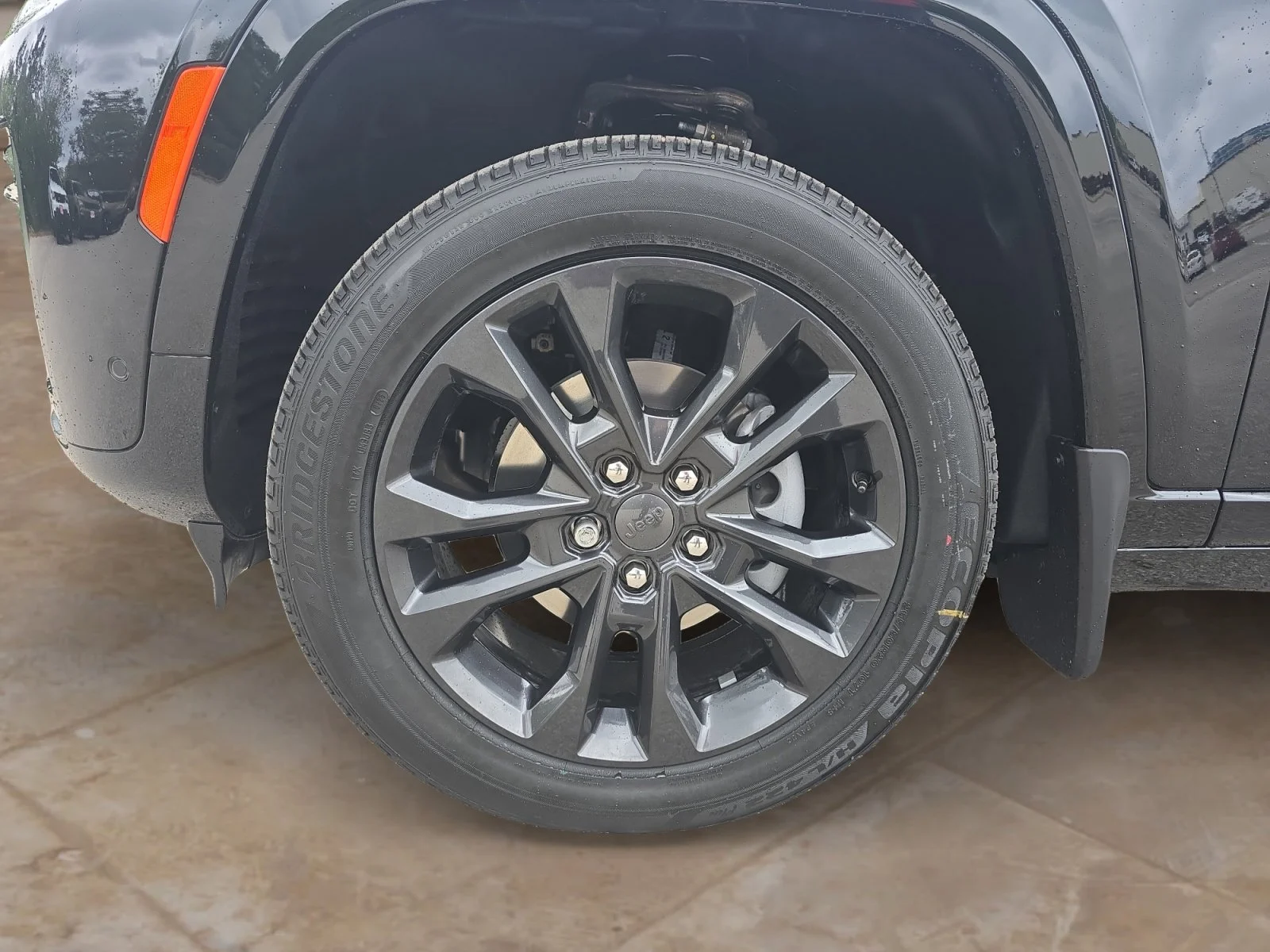 New 2026 Diamond Black Crystal Pearlcoat Jeep Limited Reserve image 29