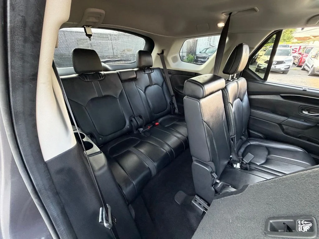 Used 2023 Gray Honda Touring image 14
