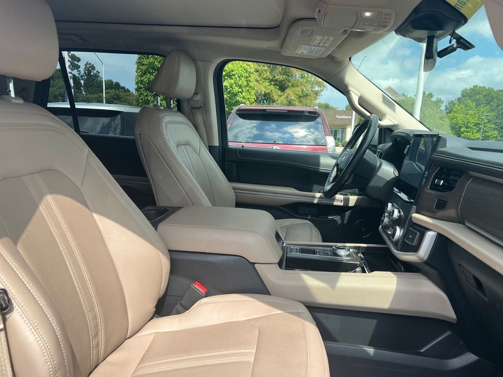 Used 2022 Silver Metallic Ford Limited image 30