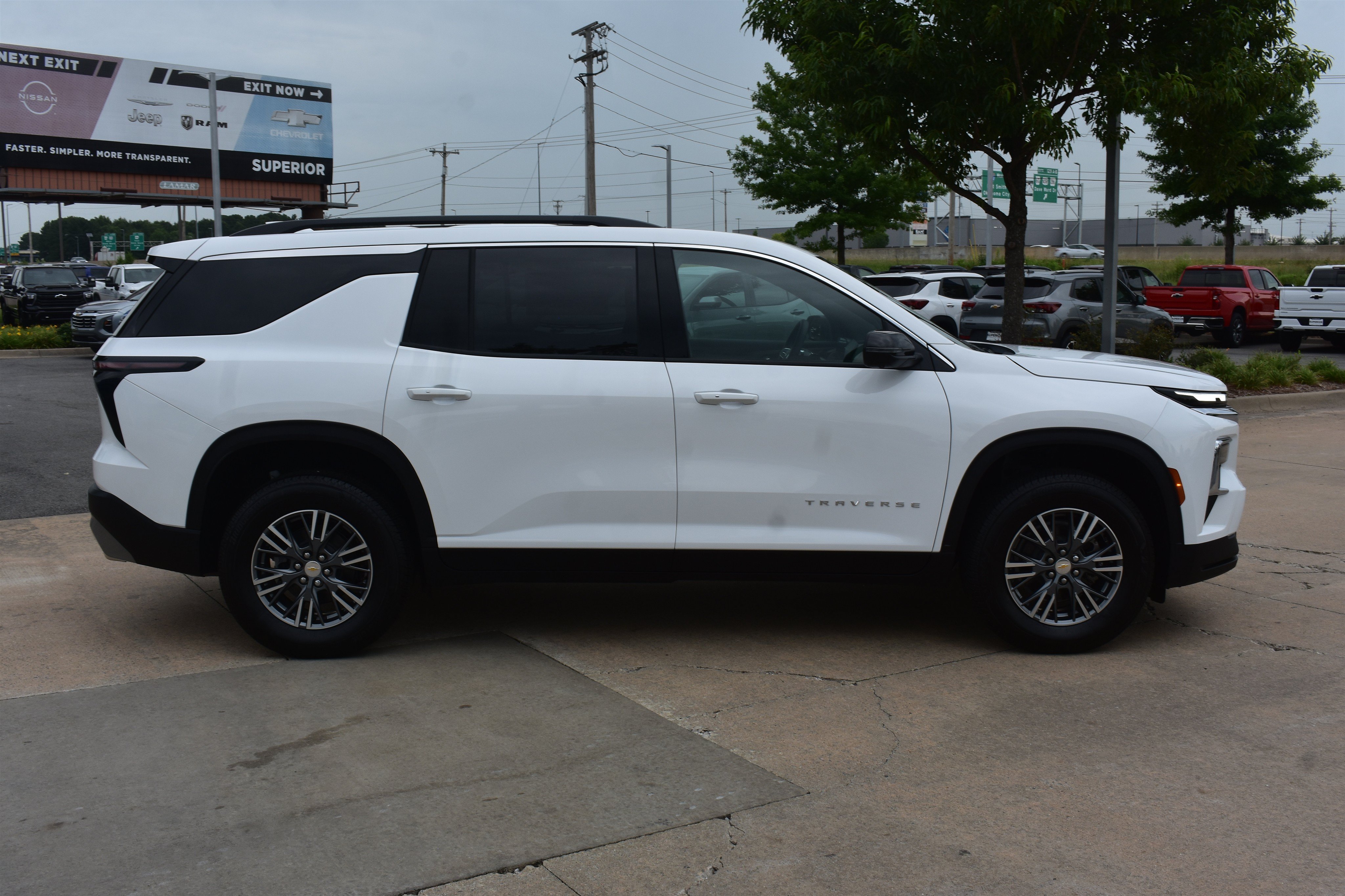 2026 Chevrolet Traverse LT - Photo 4