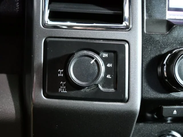 Used 2015 Blue Ford XLT image 25