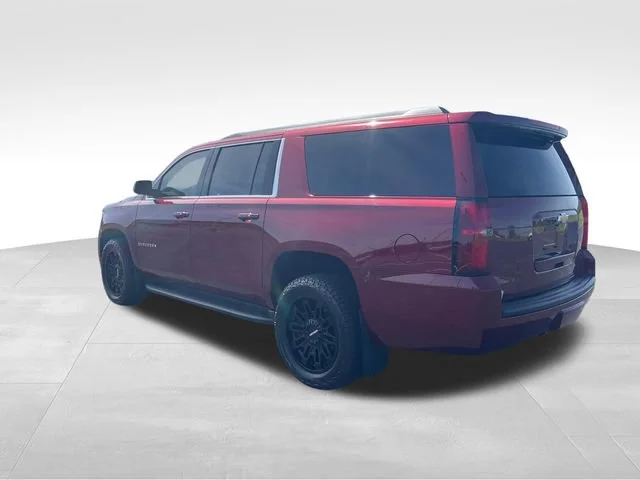 Used 2016 SIREN RED TINTCOAT Chevrolet LT image 3
