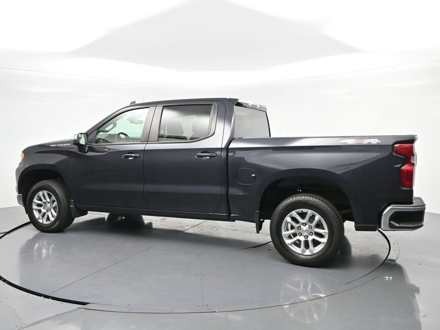 Used 2023 DARK ASH METALLIC Chevrolet LT image 5