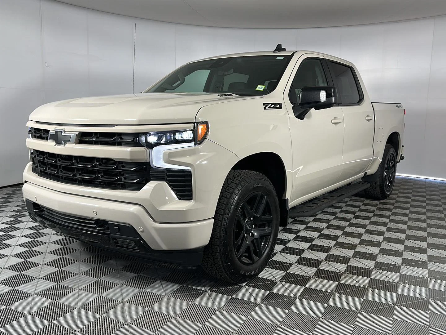 Used 2026 White Sands Chevrolet RST image 3