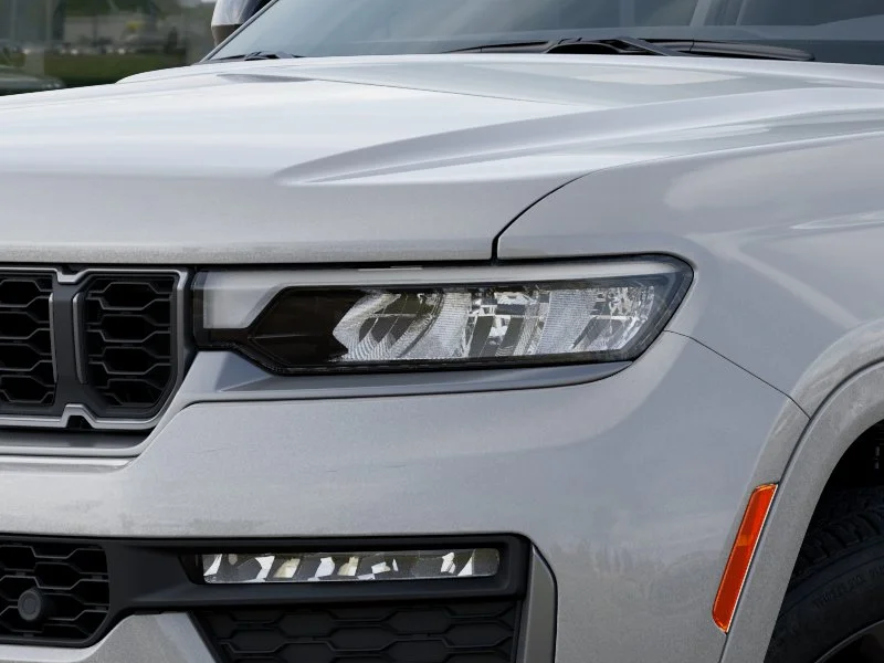 New 2026 Silver Zynith Jeep Limited Reserve image 36