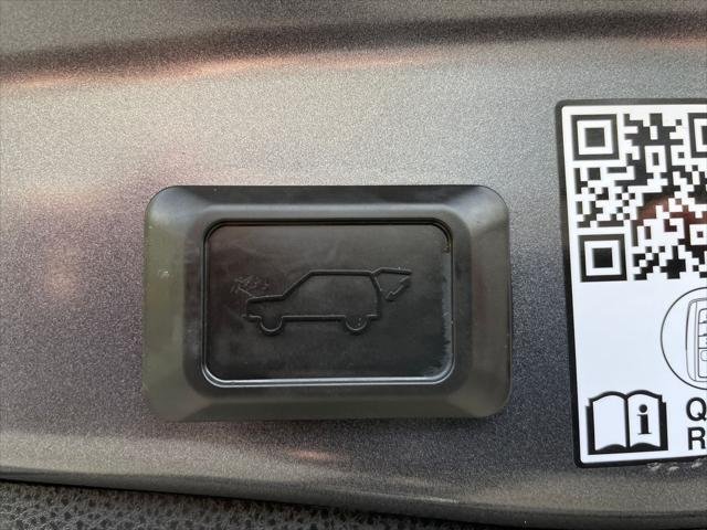 Certified Used 2024 MID BLCK/MAG GRAY Toyota  image 17