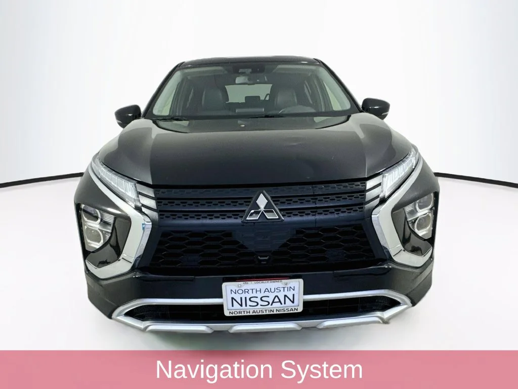 Used 2022 Labrador Black Pearl Mitsubishi SE image 2