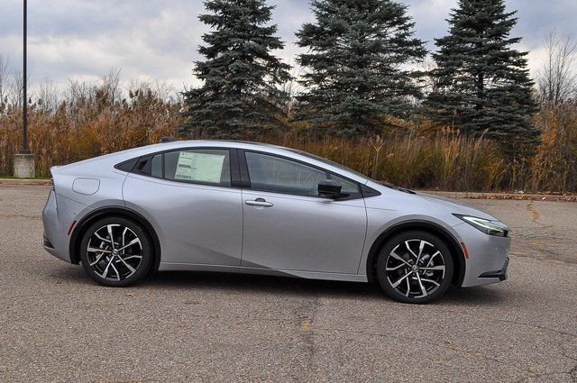 New 2026 Cutting Edge Toyota XSE Premium image 2