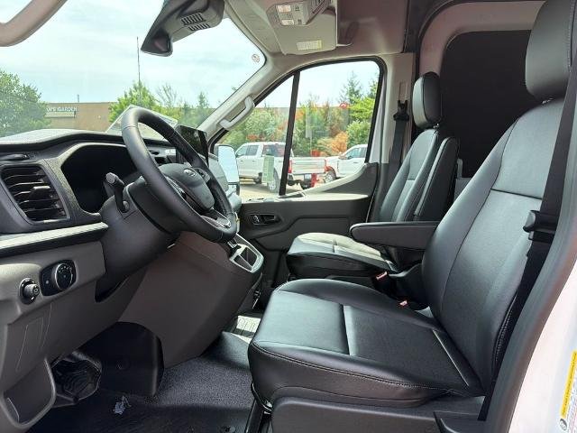 New 2026 Oxford White Ford Cargo Van image 62