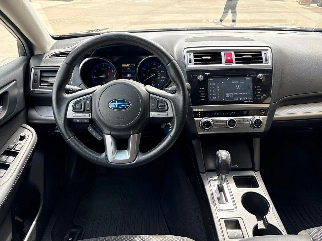 Used 2017 Black Subaru 2.5i Premium image 8