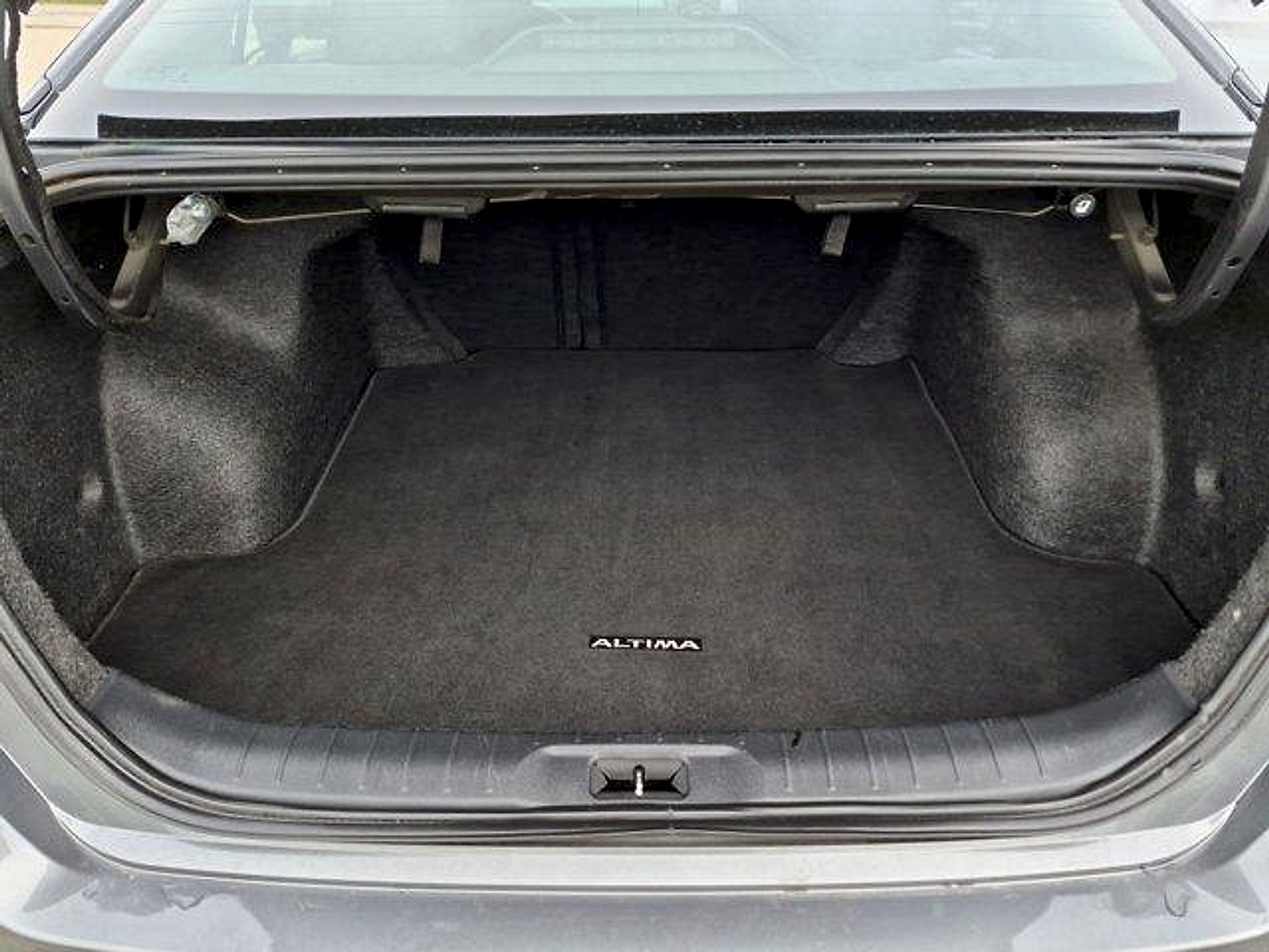2024 Nissan Altima SV - Photo 24