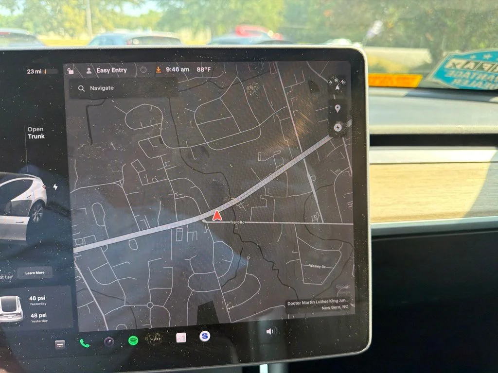 Used 2021 White Tesla Long Range image 9