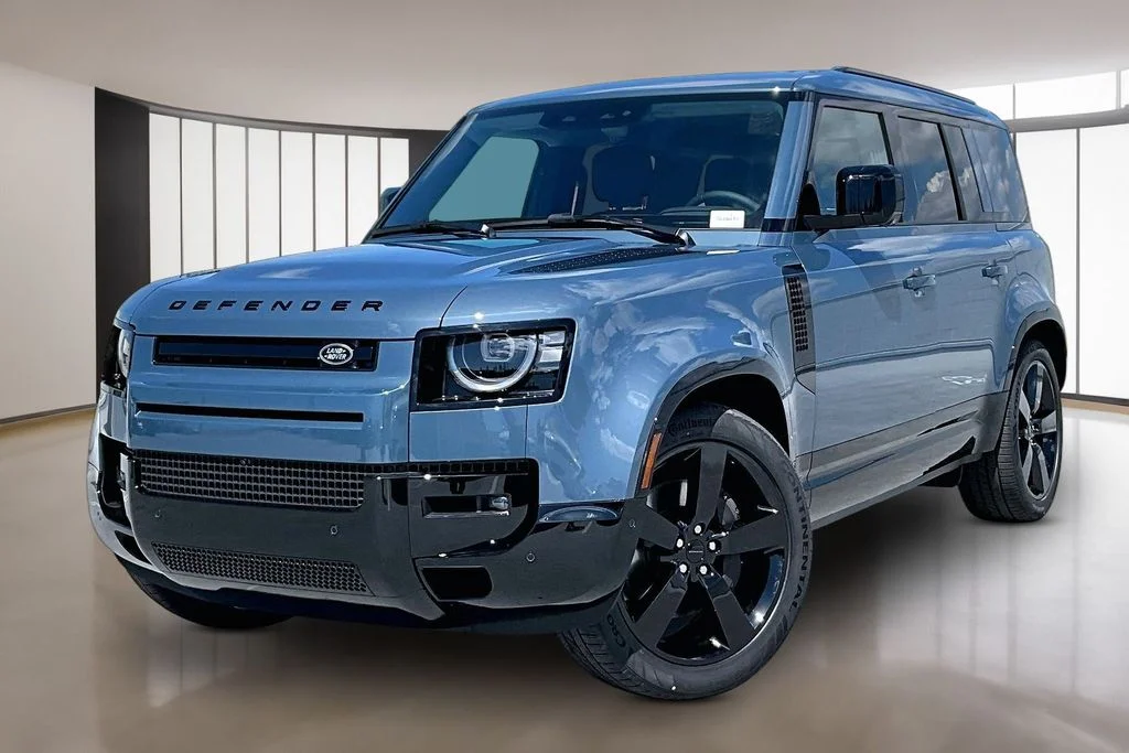 2026 Land Rover Defender 110 X-Dynamic SE P400's photo