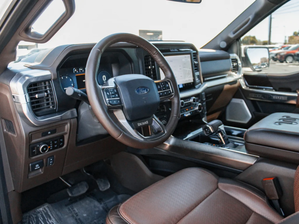 Used 2025 Star White Metallic Tri-Coat Ford King Ranch image 9