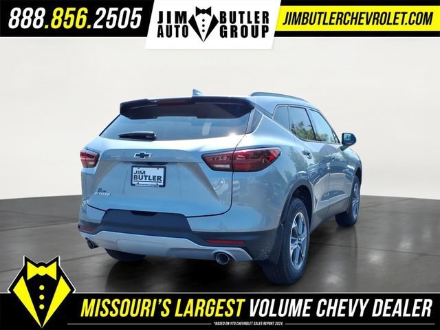 New 2026 Sterling Gray Metallic Chevrolet 2LT image 20