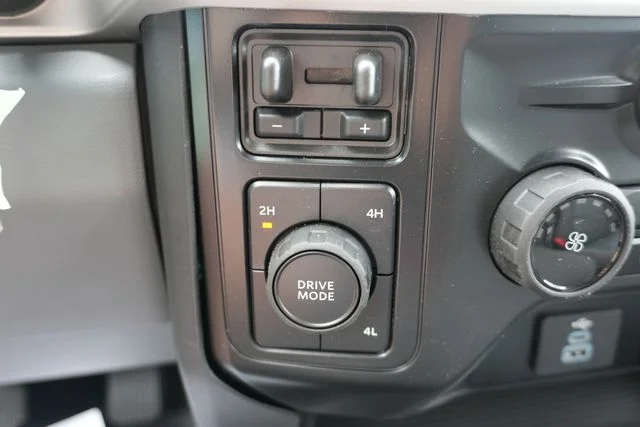 New 2026 Oxford White Ford F-550® XL image 18