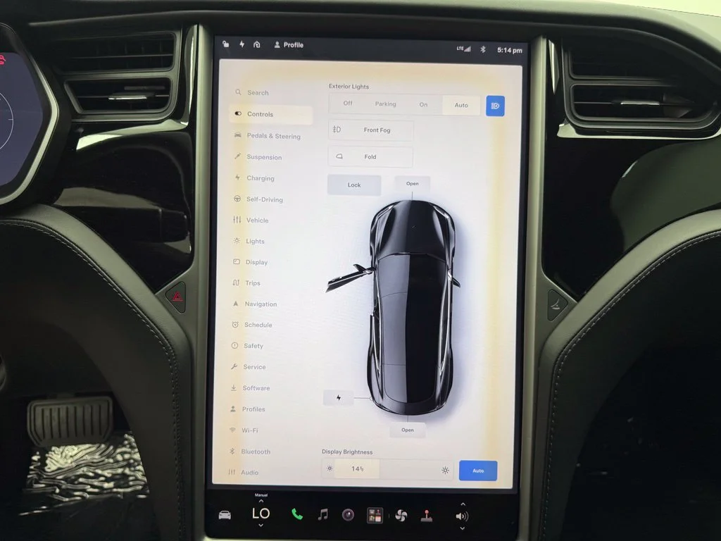 Used 2018 Black Tesla 75D image 4