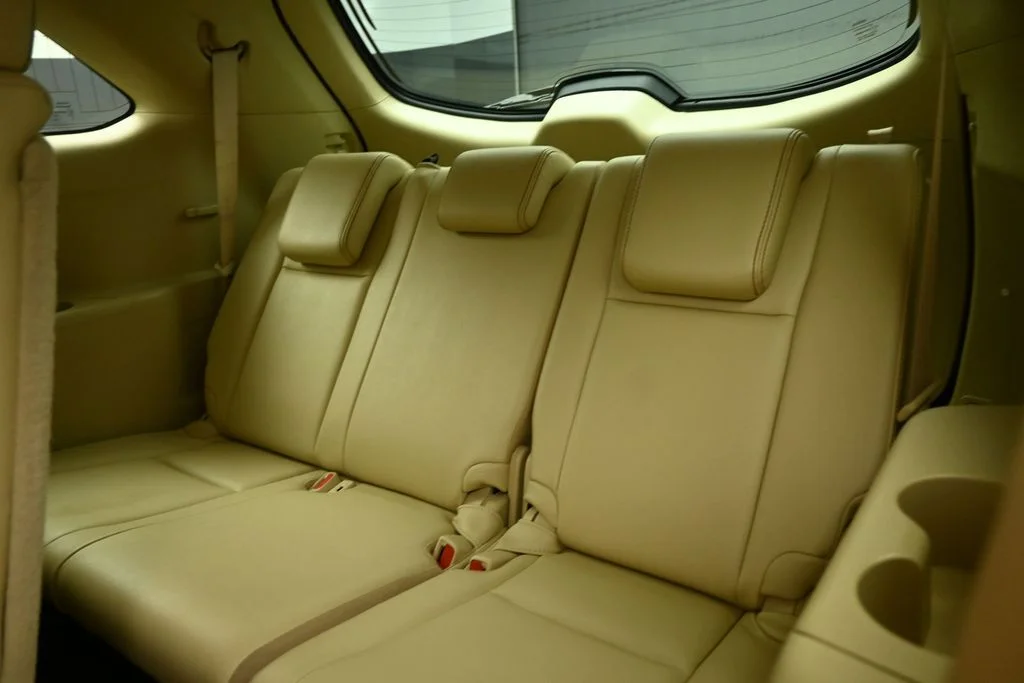 Used 2018 Black Toyota XLE image 21