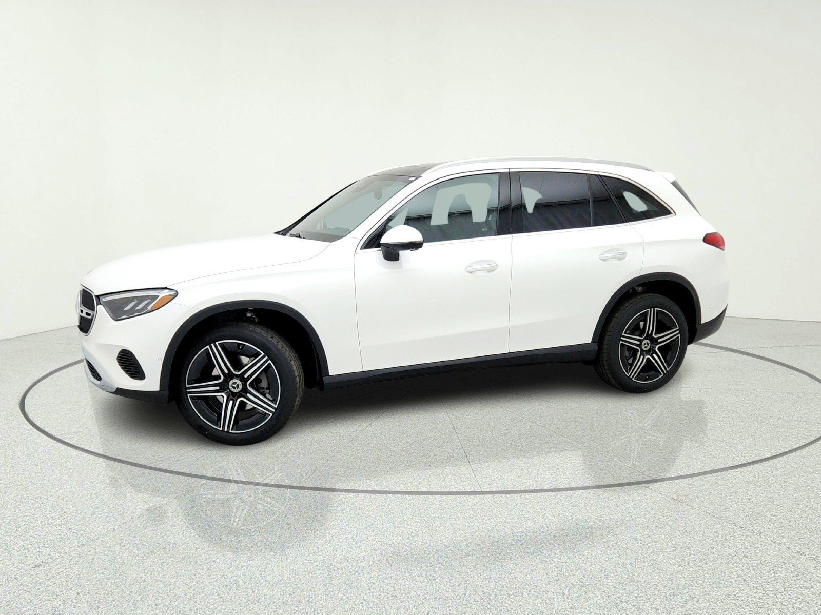 New 2026 Polar White Mercedes-Benz GLC 300 SUV image 36