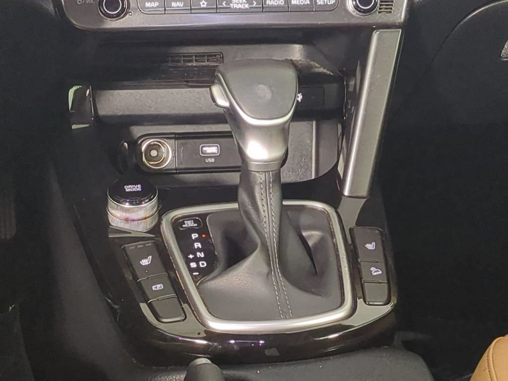 Used 2024 White Kia EX image 21