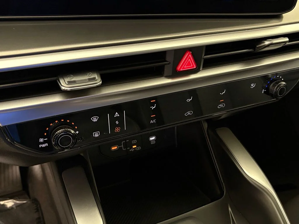 New 2026 Glacial White Pearl Kia LX image 28